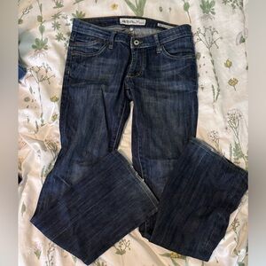 Vintage low rise jeans in great condition in size 27